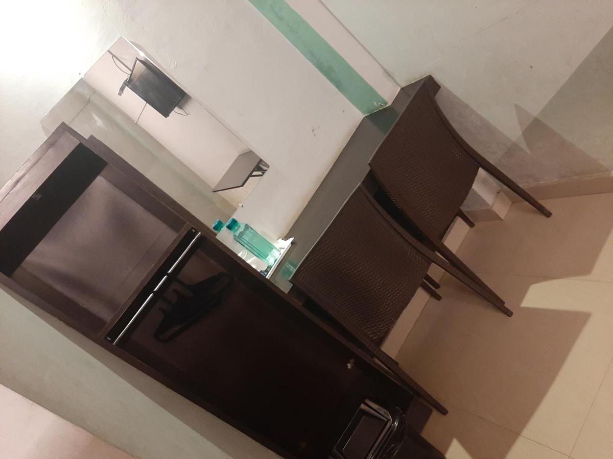 Cochin Airport Hotel Kochi Exterior photo